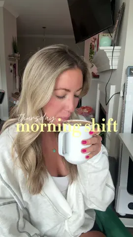 Thursday morning thoughts : why is there no love island to catch up on?! How hard is it going to be to be gluten free for the foreseeable future…? And will Milo ever not beg for his breakfast at 5AM…? 🫢  #morningroutine #morningvlog #morningshift #grwm #wfhlife 