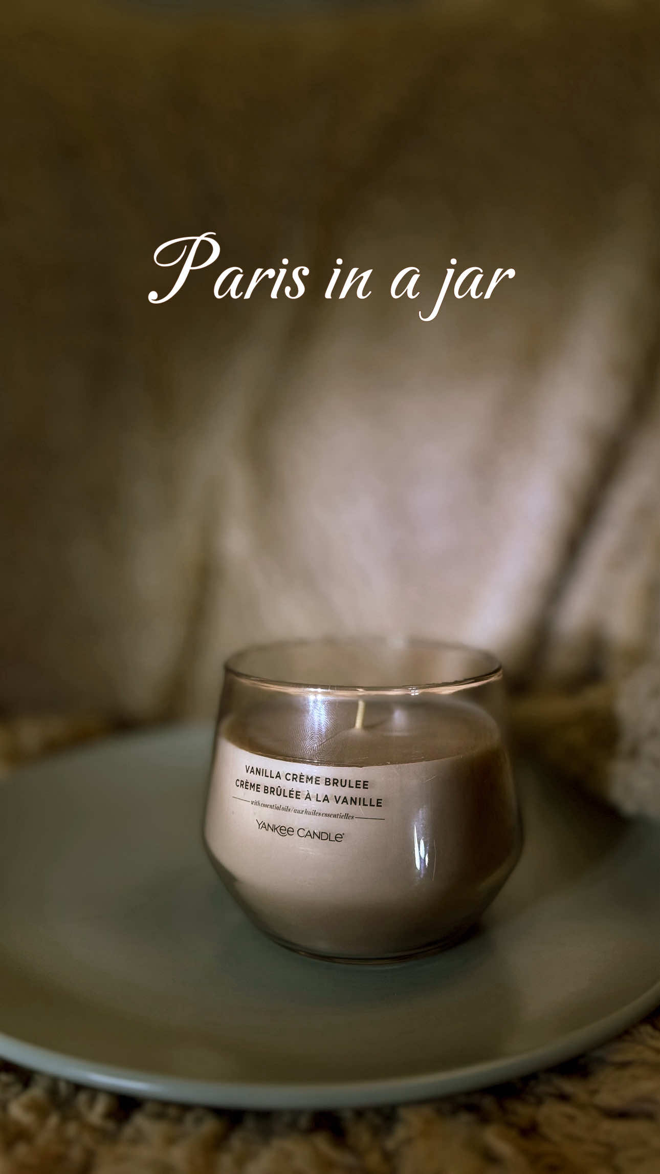 This candle from @Yankee Candle US smells like dessert in a fancy Paris café - creamy vanilla, toasted sugar, and a hint of spice ✨ Sweet, cozy, and totally addictive. New fave!  Thanks @Butterly  #butterly #yankeecandle #VanillaCrèmeBrûlée #CozyVibes #CandleLover #GourmandScents #HomeFragrance 