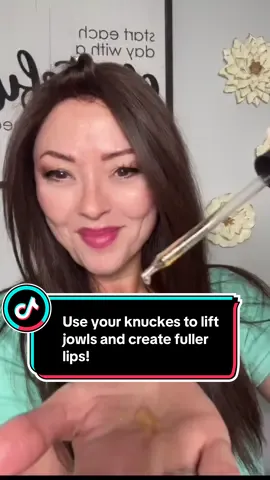 Use your knuckes to lift jowls and create fuller lips! You can find my recommended oils by going to my4oils on my profile  #menopause #menopauseeducator #castoroil #antiaging #over40skincare #frankincense #menopausesupport #castoroilbenefit #guasha #jojoba #rosehip
