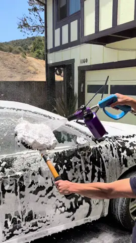it’s perfect for big cars 😳😳 #cardetailing #detailing #detailersoftiktok #carsoftiktok #cars #pov #satisfyingvideo #asmr #car #brotdetailing 