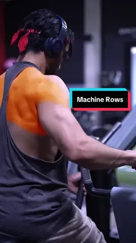 Machine Rows: Know The Difference ⚠️ . When performing One Arm Machine Rows, and using a Close Neutral Grip, this will emphasize your Lats. ✅ However, when performing a Wige Grip and Flaring your Elbows Out around 60DEG, this will emphasize your Mid-Upper Back. ✅ Save this for next time you Train your Back Keep crushing it saiyans . #back #backworkout #rows 
