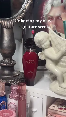 It smells so nostalgic to me idk why, but if I finish the little one I’ll invest in the big bottle 🫀#dior #diorunboxing #diorbeauty #diorbeautylovers #diorperfume #diorhypnoticpoison #diorpoison #perfumerecommendations #perfumereview 