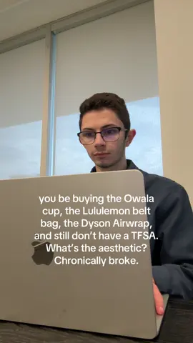 Just observing spending habits 👀😅 #financehumour #PersonalFinance #tiktokaesthetic 