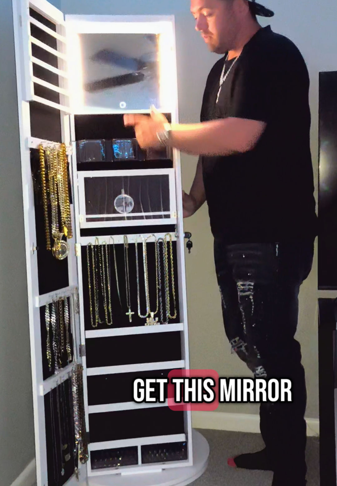 if u want them get em now price is going back up! #tiktokmademebuylt #furniture #mirror #jewlery #jewlerymirror #homedecor #fancy #jewelrystorage 
