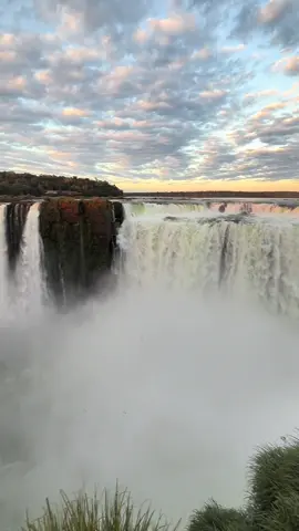 Argentina 🇦🇷🩵 #cataratasdeliguazu🇦🇷 #misiones #maravillasdelmundo #argentina #atardecer 
