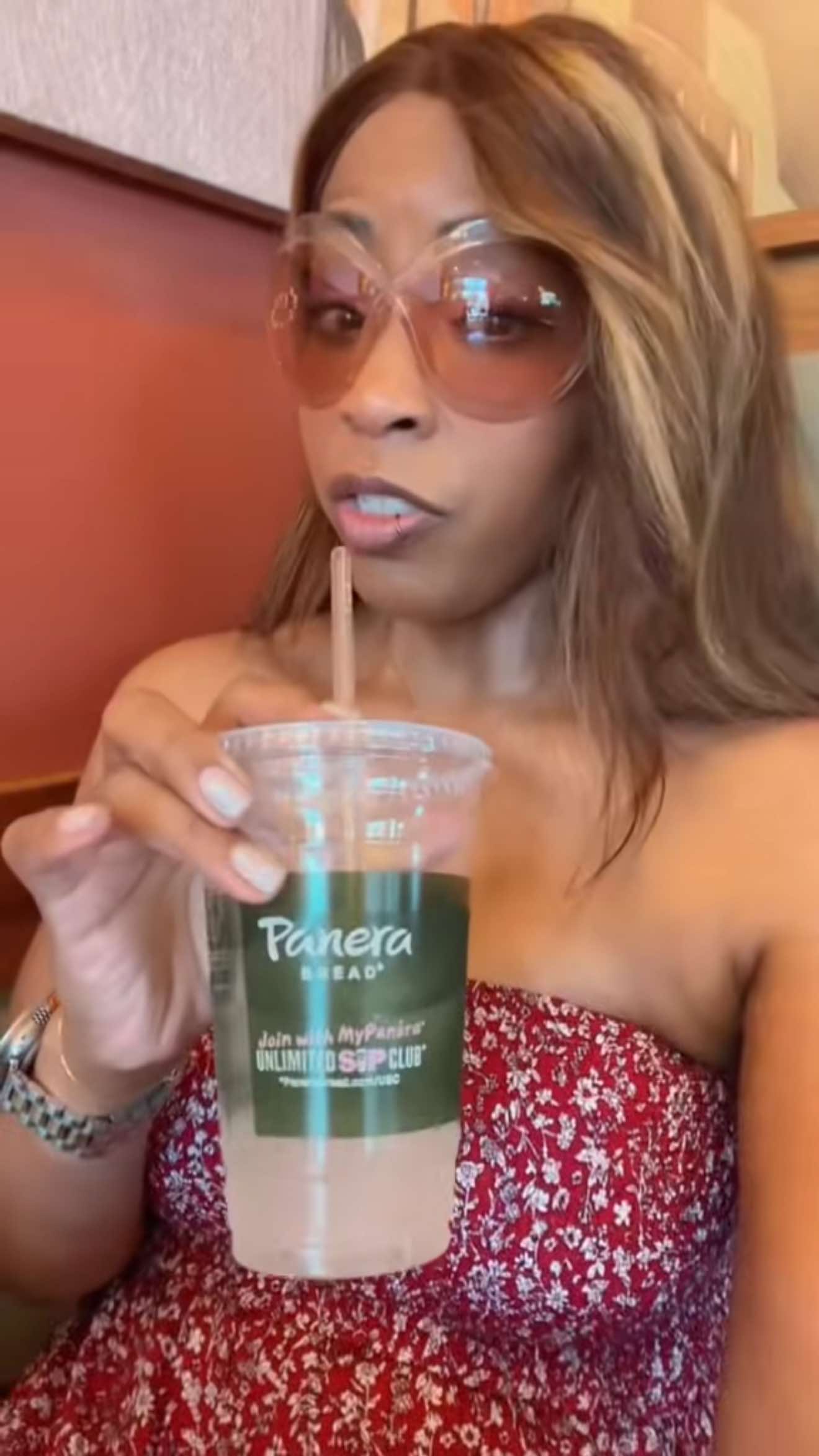 I’m looking a friend who parties 💃🏾 #letsparty #funtimes #dance #panerabread @Panera Bread #onthisday 