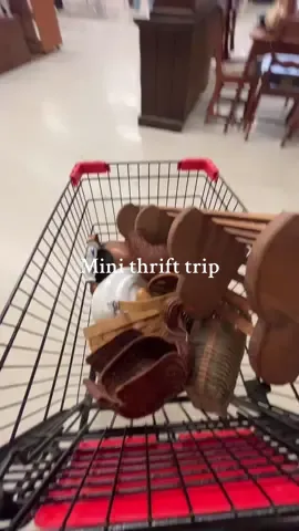 Yall this was a good lil trip  #thriftersoftiktok #thriftfinds #grannycore #thrifting #thrifthaul #grandmasoftiktok #whatnot #goodwillfinds 
