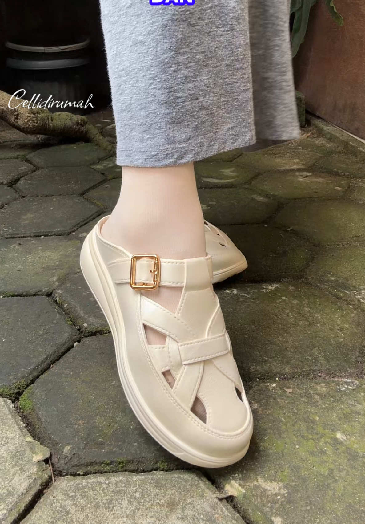 Ini mah rekomen banget❤️Sandal buat daily, tampilannya kece banget, nyaman dipakai dan nambah tinggi 5cm, antislip ya gais, banyak pilihan warna, cek di kiri bawah video ini  #sandalwanita #sandalwanitakekinian #sandalwanita #sandalwedges #wedgeswanita  #fypage #berita #diskon #diskontiktokshop #gratis #gratisongkir #gratisan #beritatiktok #beritaviral #fyppppppppppppppppppppppp #fypdonggggggg #fypgakni #fyp #fypp #fypdong #fypp #tiktok #tiktokviral #tiktoknews #promo #barangunik #barang #abcxyz #abc #shop #shopping #murah #murahbanget #murahmeriah 