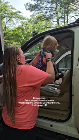 #fyp #keepgoing #hardwork #truck #mom #momlife #momtok #mommydaughter #daughter #family 