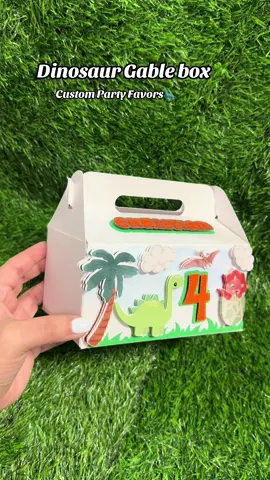Custom Party Favors🦖🦕  Used @Maria Treto DIY Gable Box Troquel #gablebox #partyfavors #birthdayparty #SmallBusiness #customorder #party #dinosaurparty 