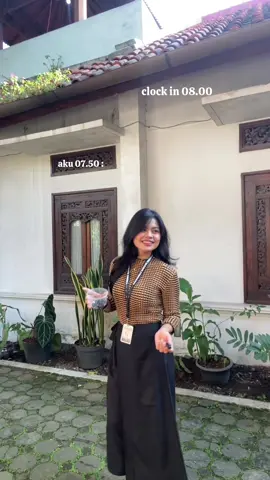 abis ini dicariin mba hr😇