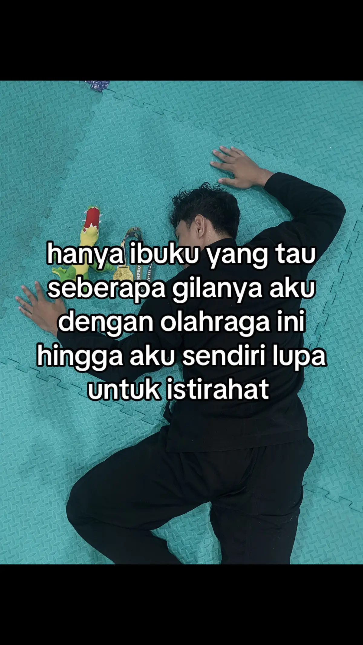 seorang ibu akan selalu mendoakan yg terbaik untuk seorang petarung kecilnya😇 #fyppppppppppppppppppppppp #fyp #ternosontek #content #fypage #fypage #silat #silatstyle #ipsisurabaya #mainsilat #pencaksilat #pencaksilatindonesia #pencaksilatindonesia🇮🇩 #lewatberanda #atlet #caborpencaksilat #atletpencaksilat #caborsilat #pomprov2025jatim #porprov #porprov2025 #motivation #ibu #doaibu 