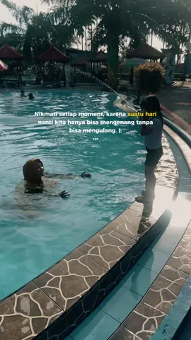 enjoy everymoment  #anakbahagia #berenang 