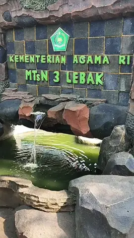 Road to School 