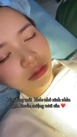 Đăng vội video khách buổi trưa - tạo hình 2 môi cưng nè #catmoi #catmoidep #catmoitraitim #moi #son #catmoihoaela 