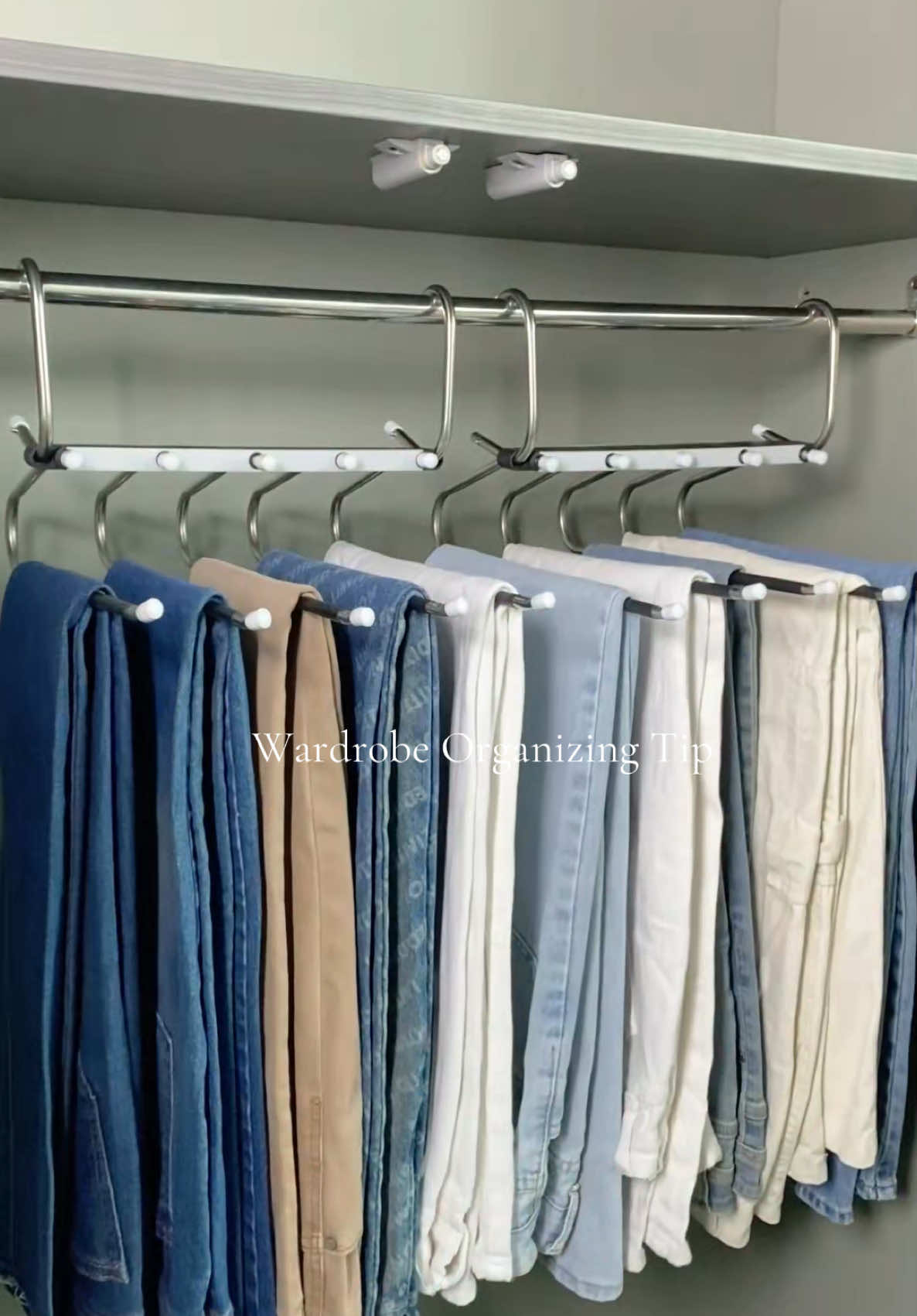 If you don’t want to see your messy closet again, these genius hangers are the perfect solution 🩵👖👇#foryou #foryoupage #tiktokmademebuyit #hanger #organizedhome #clothesorganization #pants #organizer #organizedhome #organizewithme #messytiktok 