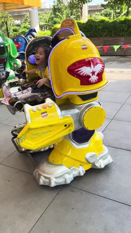 Imperial Fist ride #warhammer40k #spacemarines #warhammer #yellow #sg60 #familytime 