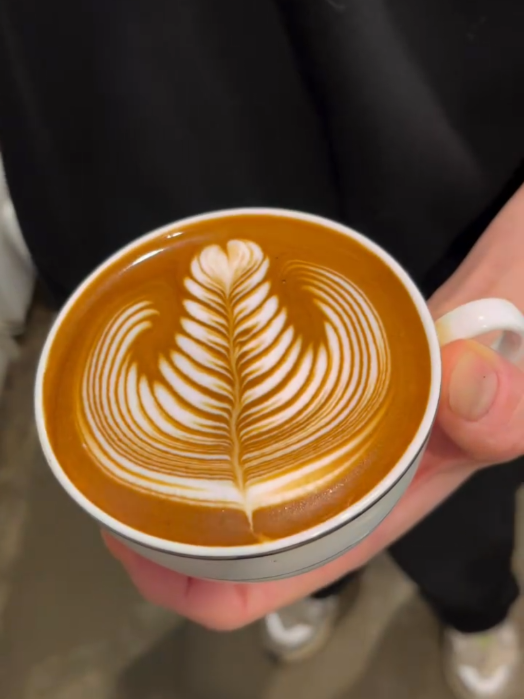 How to make perfect latte art #shortvideo #trend #rossetto #latteart #baristalife #coffeelover #barista #coffee #shortvideo #fypシ゚viral #foryoupageofficiall #keepsupporting #fypage #foryou @AL QURAN @For You House ⍟ @For You @TikTok 