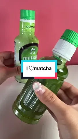 水から抹茶に変身する抹茶パウダーインドリンク！ラベル剥がして渡したらドッキリ大成功しちゃう！ 📍全国 PLAZA #ilovematcha #matcha #japanesefood #viral #asmr 