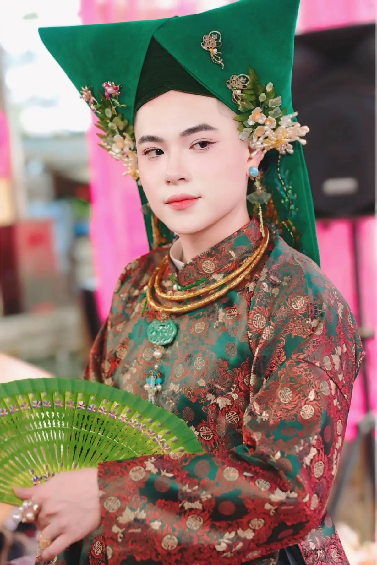 Em đăng ảnh hầu Thánh thui có lừa đảo trên mạng đâu mà cũng bị chửi🙂‍↔️🙂‍↔️🙂‍↔️#haudongvedeptamlinhvietnam #haudongvietnam #tutaptinhtan🙏🏻 #hầu_đồng_nét_đẹp_tâm_linh #tuphu #xuhuong 
