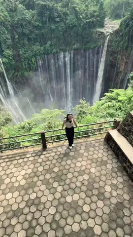 Tumpak sewu waterfall  #fyp #fyp #foryou #foryoupage  #tumpaksewu #tumpaksewuwaterfall #eksploremalang #pronojiwo 