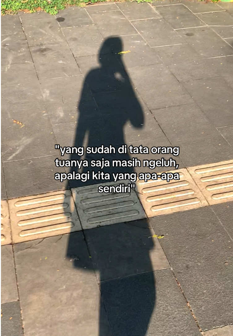 Kuatin lagi bahunya ya 🥀🙃