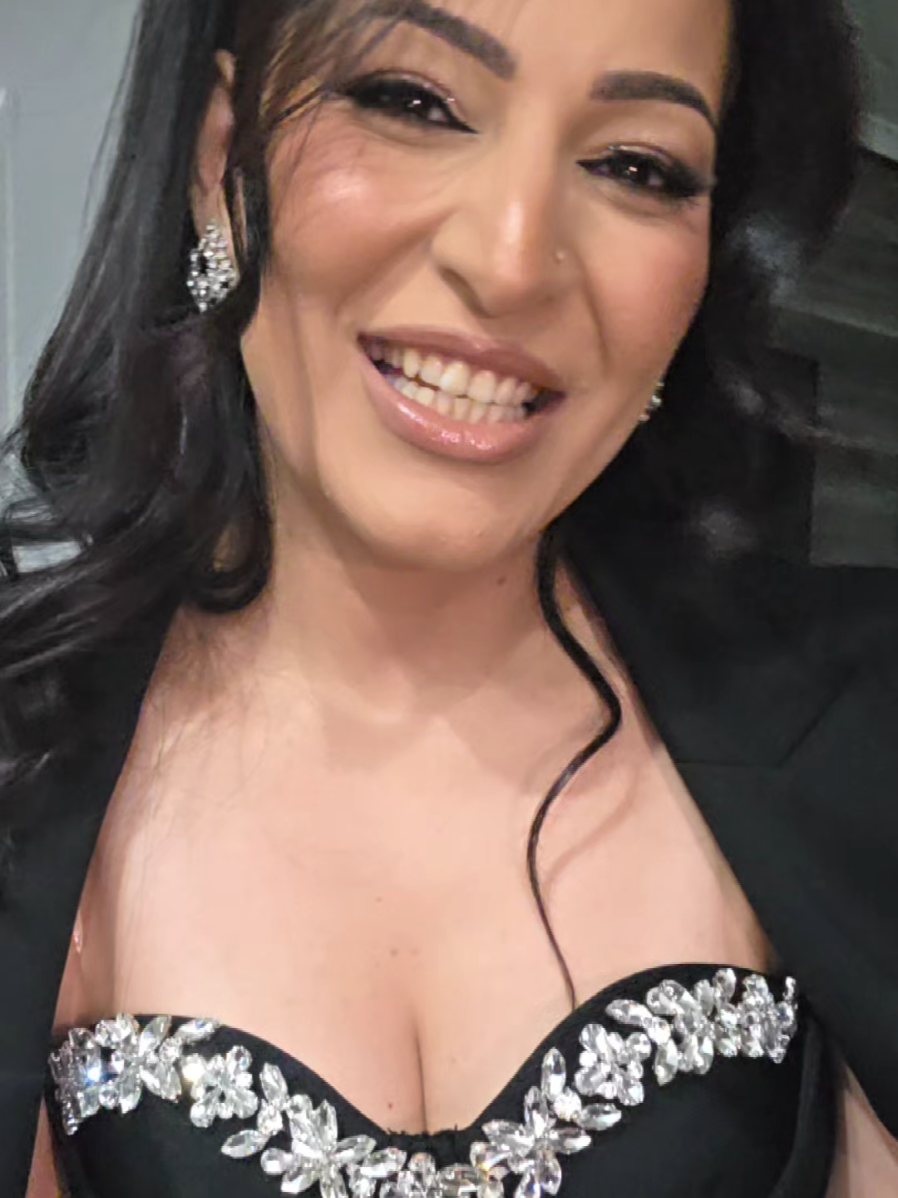 Replying to @saadelijah  #تقليد #اغاني_عراقيه  #رعد_الناصري  #شوفولي_جارا 