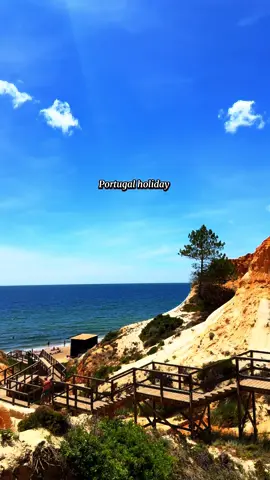 Portugal holiday looks like 😍 📍 Albufeira, Portugal 🇵🇹  #holidays #beachday #beachlife #portugalviral #beachwaves #beachvibes 