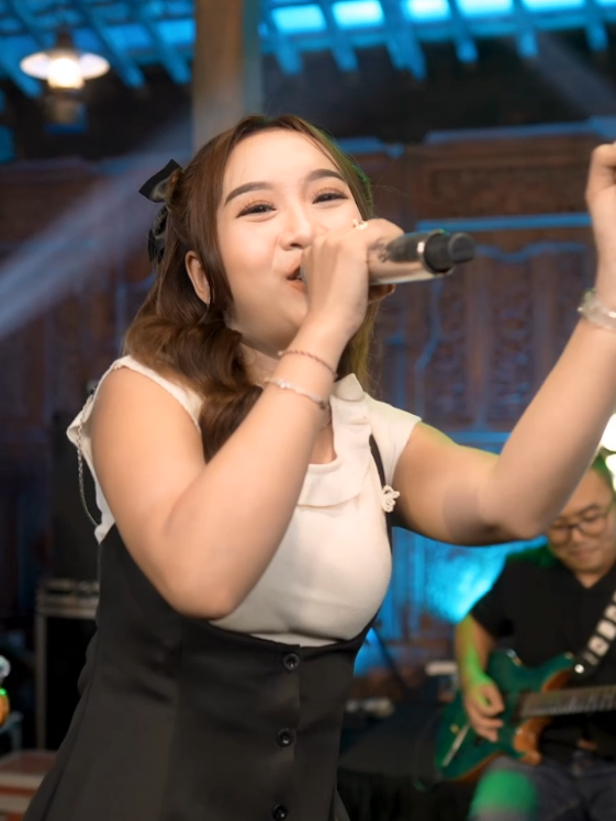 Lets play together...!!! Hati Siapa Tak Luka - Diva Hani - Lembayung Music #hatisiapatakluka #divahani #lembayungmusic #tapromusik 