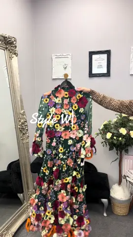 Let the dress do the talking🌼 #motherofthebride #motherofthegroom #foryoupage 