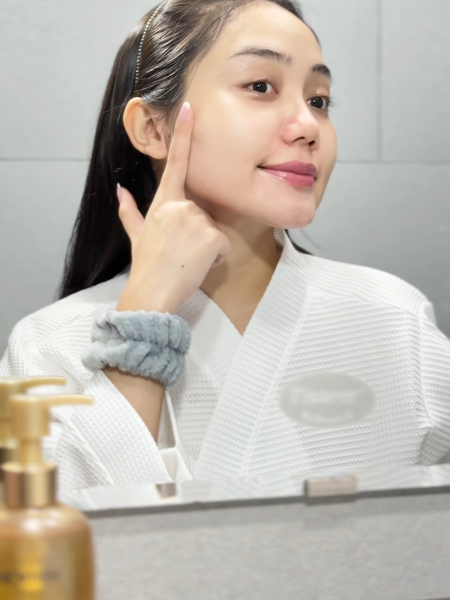 Cùng Thuý Nguyễn trải nghiệm dầu tẩy trang THE WHOO Gong Jin Hyang Clarifying Cleansing Oil và cái kết không thể wow hơn ✨ #thewhoo #thewhoovn #gongjinhyangcleansingoil