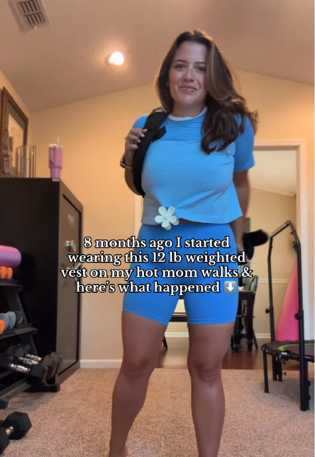 1️⃣ Strengthened my core 🔥 - The constant, added resistance forces your muscles, especially those in your core to adapt and grow stronger  2️⃣ Burned more Calories 🥵 - Studies have shown that wearing a weight vest that is 10% of your body weight can help you burn up to 8 percent more calories than doing the same activity without a weight vest 🙌🏼  3️⃣ Improved my posture - Weighted vests can contribute to improved posture indirectly by adding resistance & forcing you to hold in muscles in your core & upper body you normally wouldn’t 💃🏻 4️⃣ DOWN 25 lbs 🥳 🤯 Tell me, will you try adding a weighted vest to your walks to help accelerate fat loss? 