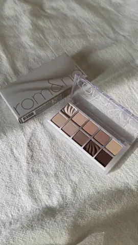 romand better tham palette 12 🤎🤎🤎 #romand #ロムアンド #makeuphual #romandpalette #fyp #おすすめ #พาเลทตา 