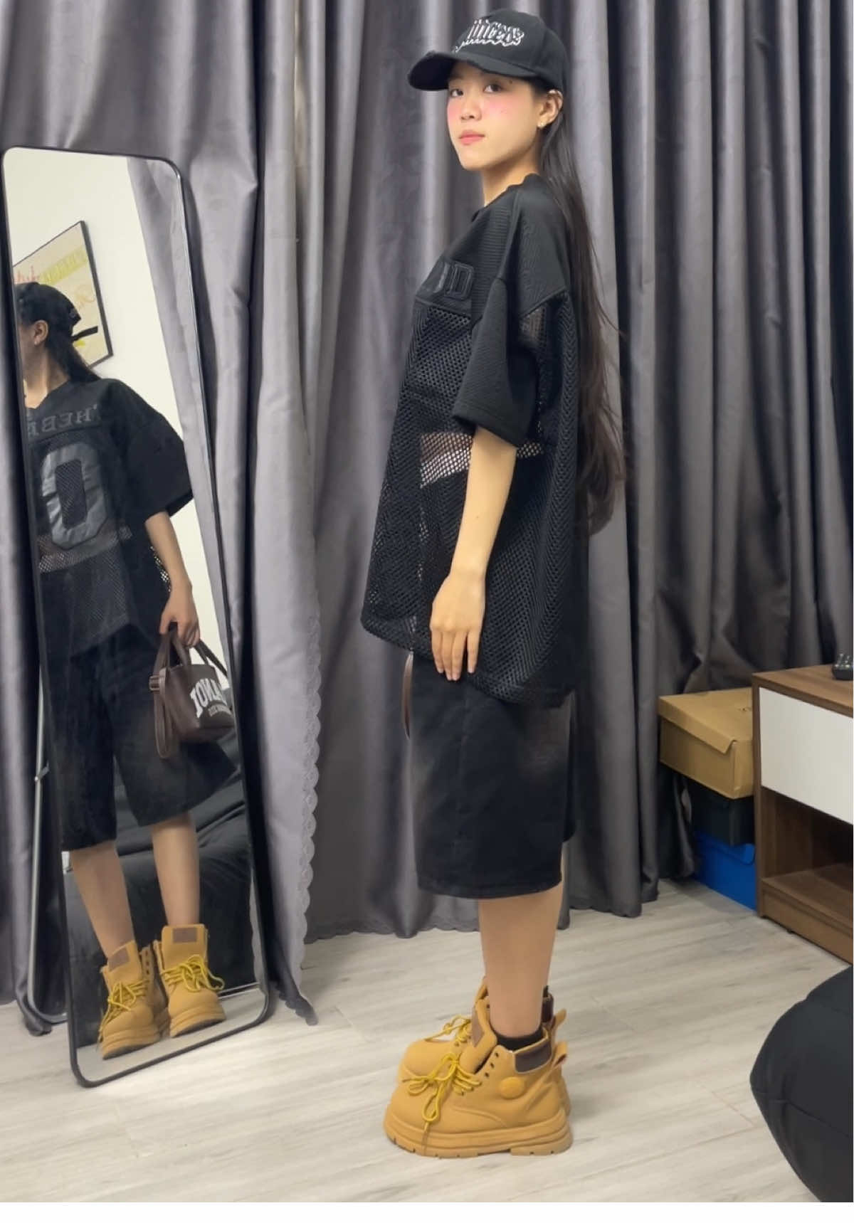 Em nó nè#outfit #xuhuong #áo #thebadgod 