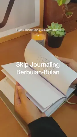 Kamu nggak lagi berlomba dengan siapapun, Journaling itu harus dinikmati, dijadikan self therapy intens dengan diri kamu sendiri, Journaling adalah wadah untuk kamu jujur dan tuangkan hal-hal yang terjadi dalam hidup. Aku baru sadar saat jadikan Journaling buat target produktifitas yang harus dipenuhi setiap hari malah bikin aku kehilangan rasa seneng ketika nulis dan ngisi Journal, mulai sekarang nggak perlu memaksa diri untuk  ngisi Journal setiap hari kalau emang nggak pengen, karena sekali lagi Journaling bukan perlombaan, tapi harus dinikmati dan dijadikan rumah buat kamu kembali kapanpun saat siap 🩷 #journaling #journalingindonesia #journalingtips 