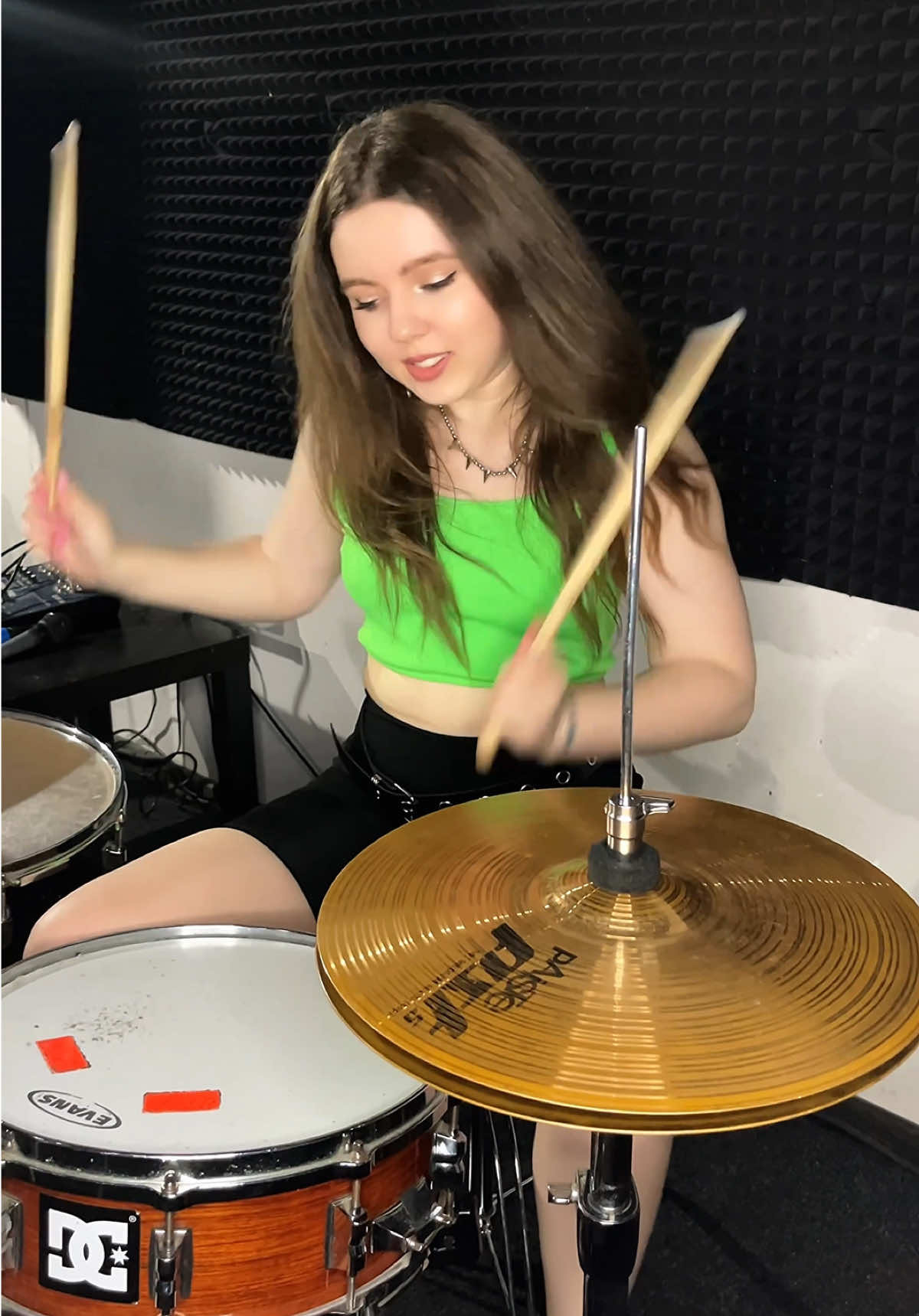 Досмотри видео до конца 💃 / #REFLEX #drums #музыка2000х #танцытанцы #drummersoftiktok #drummergirl #хиты2000х #нулевые #ностальгия 