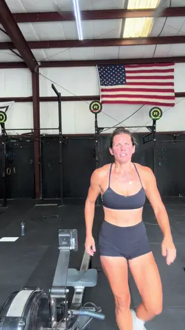 Yes, I lost weight. Yes, I dropped body fat. But the biggest shift? That puffy, fluffy, icky layer that sat on top of all my hard work… finally melted away. I was already mindful of my eating. I was moving regularly. I wasn’t “letting myself go” — I was just inflamed. And I truly believe that inflammation was masking the effort I had been putting in for years. If you’ve ever felt like your body isn’t reflecting the work you’re doing — if it feels like your results are hiding underneath something — you’re not crazy, and you’re not alone. Sometimes, it’s not about pushing harder. It’s about giving your body the right tool to let go & that was microdosing GLP-1 for me. Comment “inflammation” if this hit home, and I’ll send you the info on what helped me start healing from the inside out.