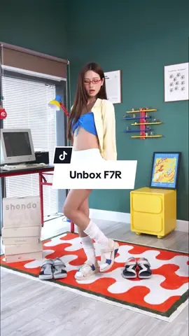Chọn đôi nào đây?? Chọn F7R điii #shondo #sandals #shondovietnam #unboxing 