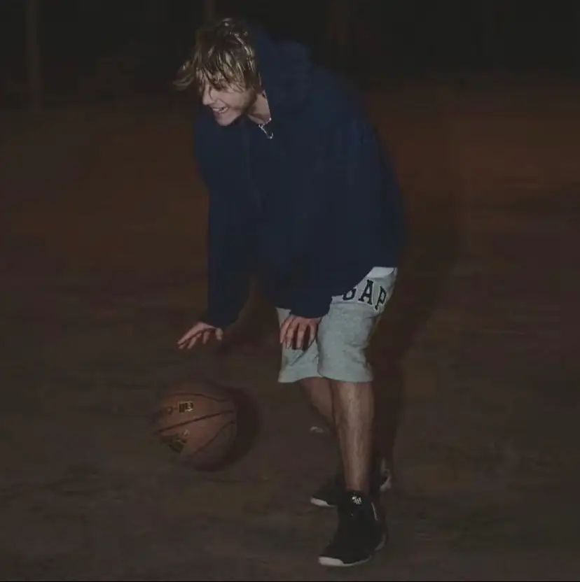 Ya me tiene metido en su juego🫩 #camaralenta  #paulolondra  #fyp 