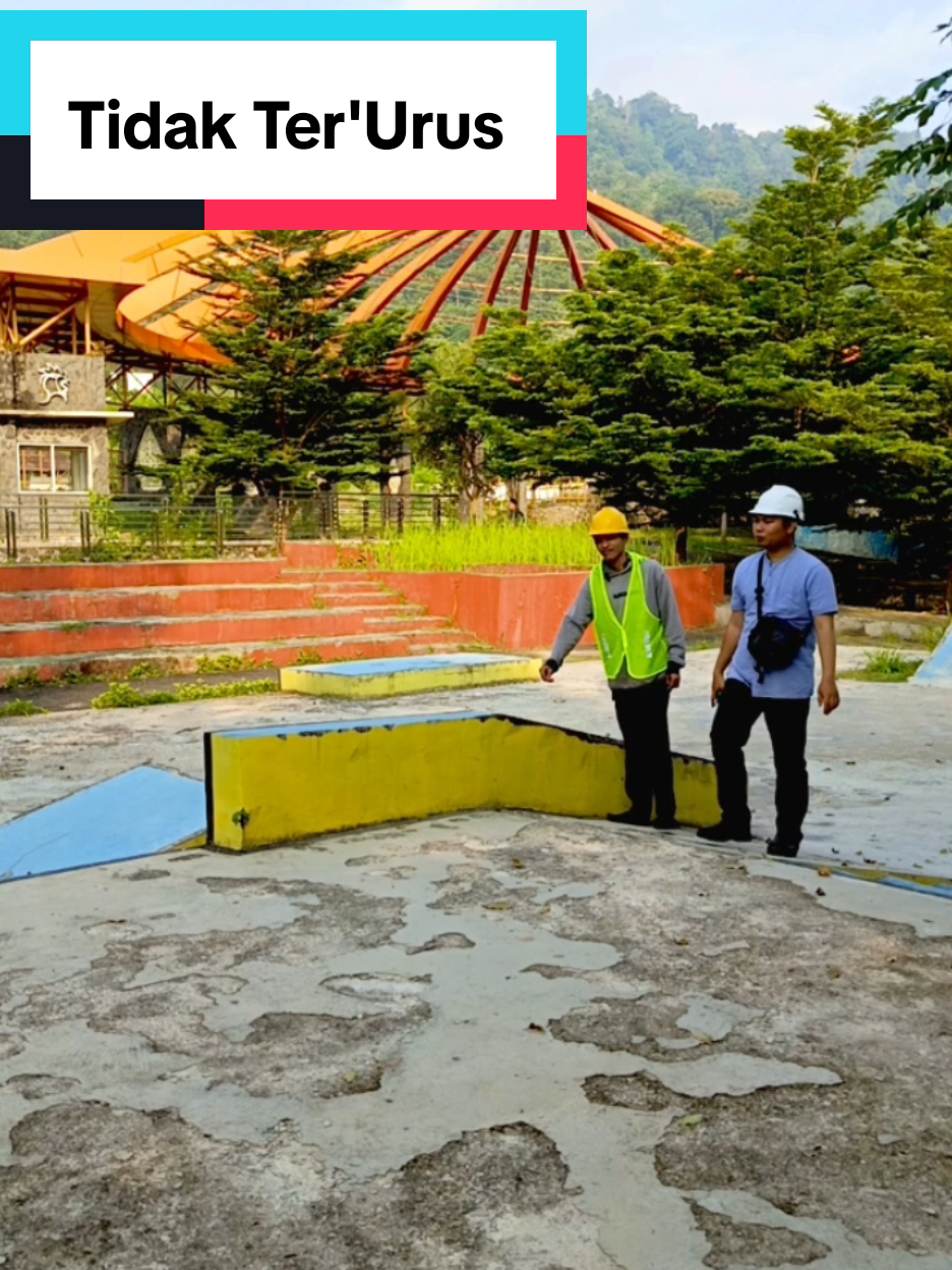 Tidak Ter'urus taman sketboar #tamanbermain #hancur #tiktokviral 