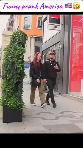 Funny prank America 🇺🇸🤣#prank #bushmanprank #usa_tiktok🇺🇸 #funny #fyp #prankvideo 
