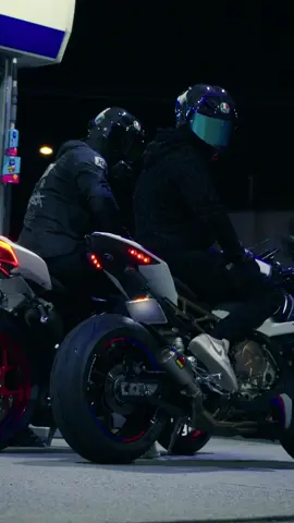 Are you ears okay? #bmw #s1000rr #exhaust #sound #ducati #panigale 