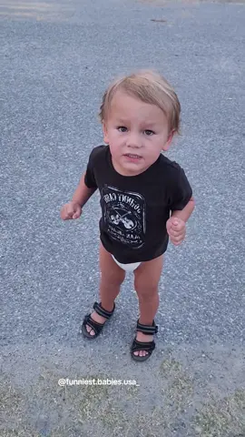 🤣🤣🤣 #funny #baby #funnybaby #babiesoftiktok #fyp 