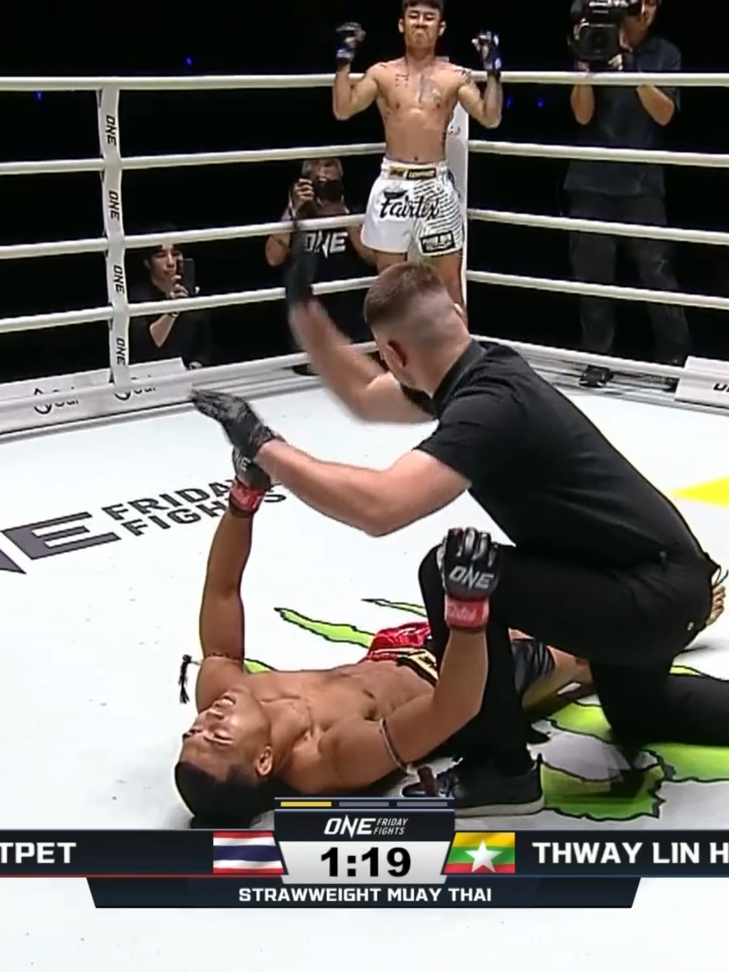 SPINNING ELBOW 🌪️💪 Thway Lin Htet puts Kritpet to SLEEP in stunning fashion! #ONEFridayFights112 | 🔴 LIVE NOW  🌍 Live TV broadcast in 190+ countries (check local listings) 🌍 Also available on ONE YouTube and ONE Facebook (geo-restrictions may apply) 🌍 Also available on Watch.ONEFC.com (geo-restrictions may apply)