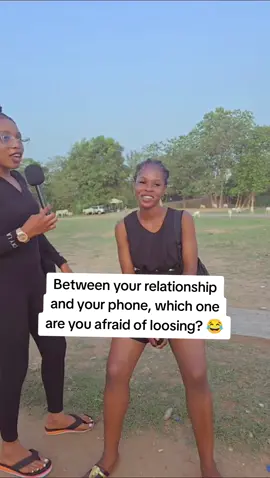 which one 🤣🤣 #fyp #foryoupage❤️❤️ #goviral #everyone #goviral #Relationship #relationshipgoals #phone #christmas #publicinterview #queenjulielovetv18 