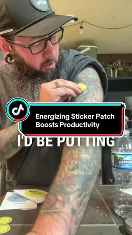 I talk about an extra strength energy patch that is a healthier alternative to energy drinks. The speaker tried it and found it effective in providing energy throughout their work shift. The patch is easy to apply and remove, though the speaker recommends shaving the area first if you have a lot of hair. The patches are reasonably priced at $15 for a 30-day supply. @Kind Patches USA  #dealsforyoudays #supplementsthatwork #kindpatches #energydrinks #energypatch 