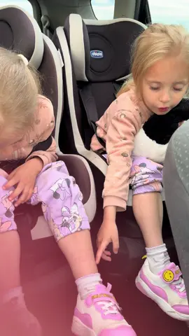 #двойняшкимилашки #twins #близняшки #двойняшки #веселая двойня