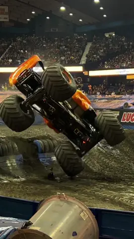 Arena Monster Truck Action! - Rosemont Monster Jam #monsterjam #monstertrucks 
