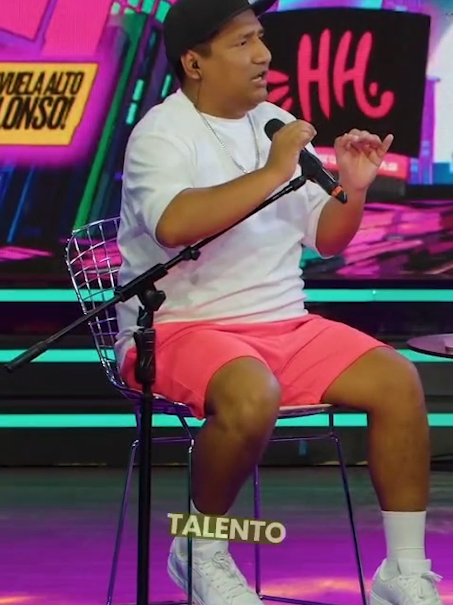 🎤 ¿Cantas hasta el C*LO 🍑… pero te crees una estrella? ¡ESTE CASTING ES PARA TI! 😎 Aquí lo importante NO es la voz, es la ACTITUD. Mándanos tu video cantando por WhatsApp 📲 953 185 671 #ConciertoTalento #NoSomosTv