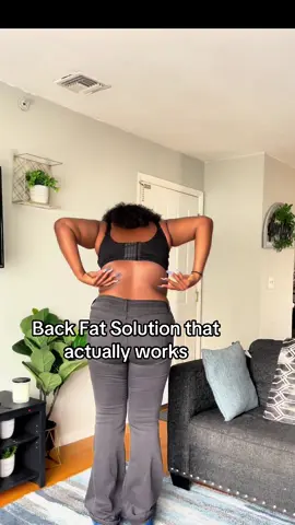 I used to HATE how regular bras made my back fat look even worse. My biggest insecurity has always been my mid and lower back area — and most bras stop way too high, pushing everything down and making it even more noticeable 😩 That’s why for over 3 years, I’ve only been wearing this bra. It fully covers my problem area, gives a nice natural lift, and has 6 hooks down + 4 on the sides — so whether I lose weight or gain weight, I just adjust it and keep wearing it. Plus, it’s actually COMFORTABLE 🖤 If you’ve been looking for a bra that actually helps with back fat, the link is right in my byo 💕 (limited stock) #backfat #bra #bodyconfidence #shapewear #brasolutions #womenempowerment #backfatstruggles #bodyjourney #comfortovereverything #backfatbra #backsculpting #backsculptingbra #backrolls #lingerie #underwear #solution #TikTokCreatorSearchInsightsIncentive 